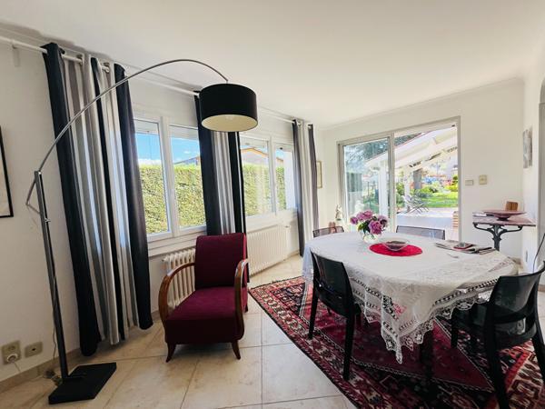 47300 VILLENEUVE SUR LOT A Villeneuve-sur-Lot, magnifique maison de plain pied d'environ 134m²