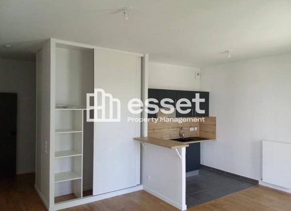 Location Studio 35.5 m² - Rueil-malmaison 92500