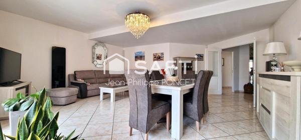 Bel appartement centre ville avec terrasse et parkings en sous sol.