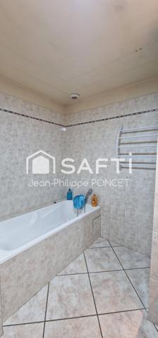 Bel appartement centre ville avec terrasse et parkings en sous sol.