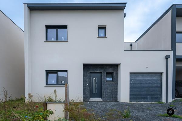 Maison neuve à MAZE de 128 m² 5 pièce(s)