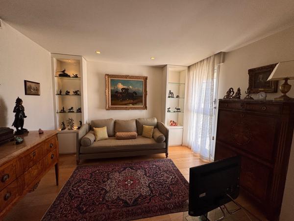 Marseille (13008) Appartement de type 2/3 en dernier étage avec extérieurs dans résidence services sénior