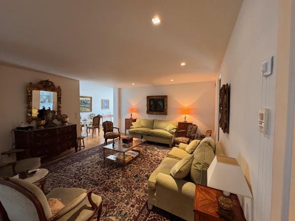 Marseille (13008) Appartement de type 2/3 en dernier étage avec extérieurs dans résidence services sénior