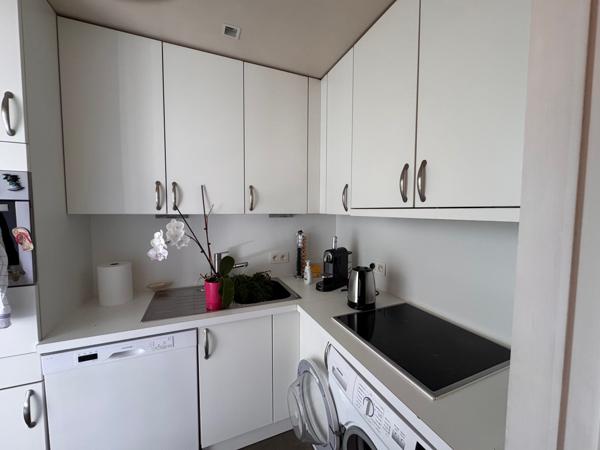 Marseille (13008) Appartement de type 2/3 en dernier étage avec extérieurs dans résidence services sénior