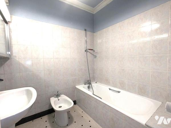 APPARTEMENT 2 PIECES - 1 CHAMBRE - STATIONNEMENT - CAVE - NANTES QUAI DE VERSAILLES 