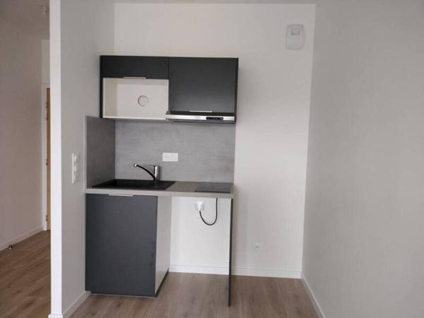 Appartement 2 pièces                                        - 44000 Nantes Réf : 12010