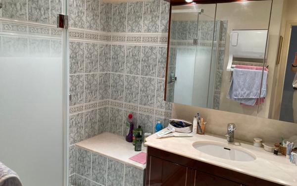 Appartement à vendre    5 pièces • 107 m2 Tours