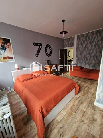 Spacieuse Maison de 204 m² avec grand garage, cour et dépendance