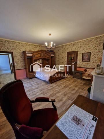 Spacieuse Maison de 204 m² avec grand garage, cour et dépendance