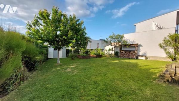 Couëron Bourg, maison récente de plain-pied, 3 chambres, jardin et double garage