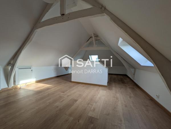 Cette maison vous offre un espace confortable et fonctionnel !