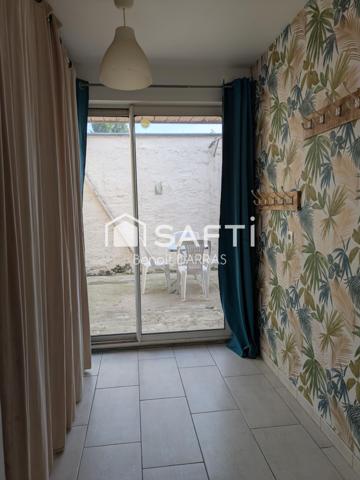 Cette maison vous offre un espace confortable et fonctionnel !