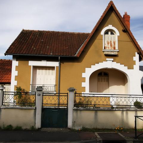MAISON INDIVIDUELLE DES ANNÉES 30 - A RÉNOVER