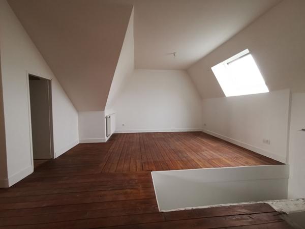 MAISON INDIVIDUELLE DES ANNÉES 30 - A RÉNOVER