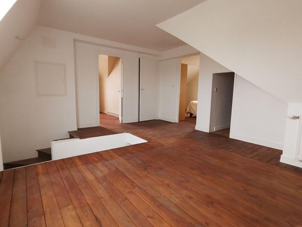 MAISON INDIVIDUELLE DES ANNÉES 30 - A RÉNOVER