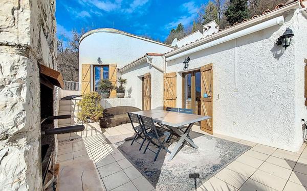 Maison à vendre    6 pièces • 206,54 m2 Levens