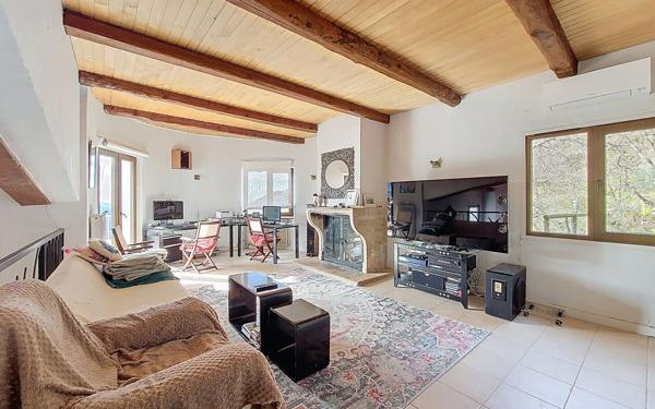 Maison à vendre    6 pièces • 206,54 m2 Levens