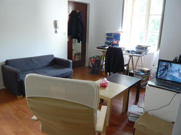 Appartement * 2 Pièces * 35 M² * 44000 Nantes * 560 * 30 * 590,  
Nantes 44000