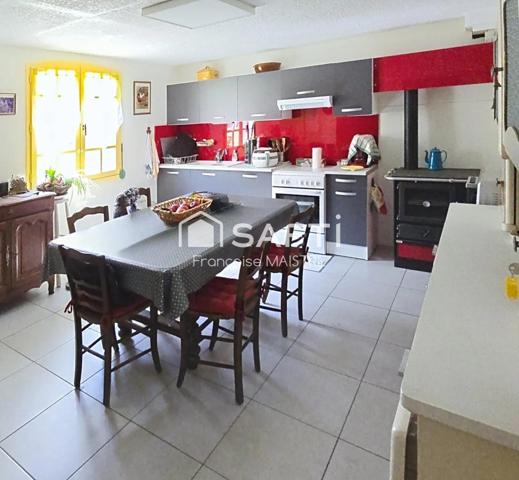 Villa de 125 m² - 3 chambres - 1 bureau - Dépendances de 100 m²