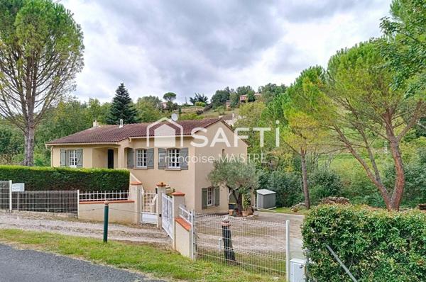 Villa de 125 m² - 3 chambres - 1 bureau - Dépendances de 100 m²