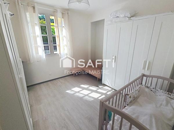 Villa de 125 m² - 3 chambres - 1 bureau - Dépendances de 100 m²