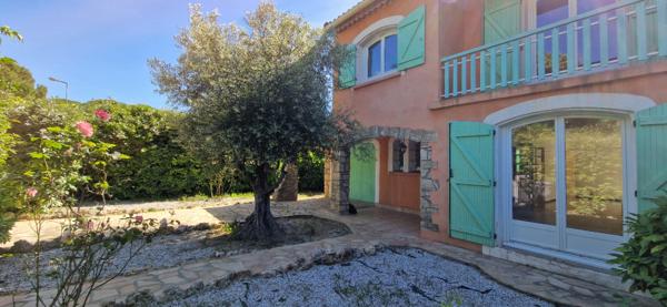 Trés belle villa a Clermont l hérault  au calme