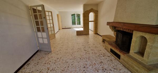 Trés belle villa a Clermont l hérault  au calme