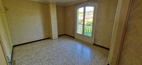 Trés belle villa a Clermont l hérault  au calme