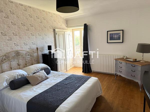LONGÈRE RÉNOVÉE 6 CHAMBRES, 4 SALLES DE BAIN, PISCINE