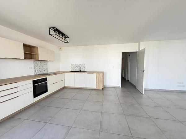 À LOUER - TOULOUSE SAINT-MARTIN-DU-TOUCH  T4 de 95 m² avec balcon 17,6 m² - 2 parking sous sol - G1330