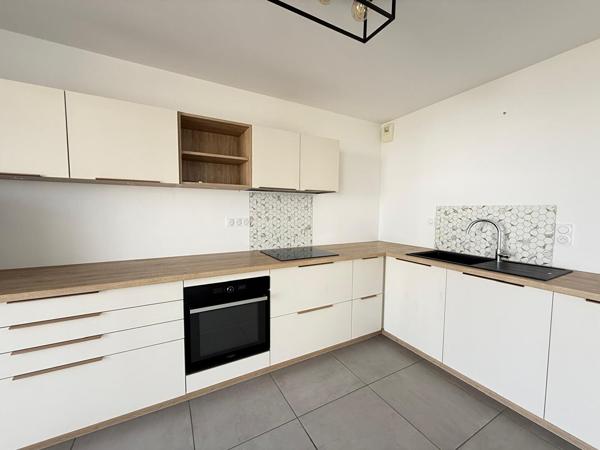 À LOUER - TOULOUSE SAINT-MARTIN-DU-TOUCH  T4 de 95 m² avec balcon 17,6 m² - 2 parking sous sol - G1330