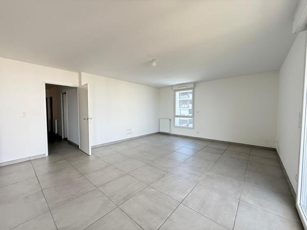 À LOUER - TOULOUSE SAINT-MARTIN-DU-TOUCH  T4 de 95 m² avec balcon 17,6 m² - 2 parking sous sol - G1330