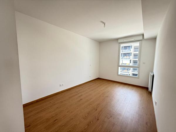 À LOUER - TOULOUSE SAINT-MARTIN-DU-TOUCH  T4 de 95 m² avec balcon 17,6 m² - 2 parking sous sol - G1330