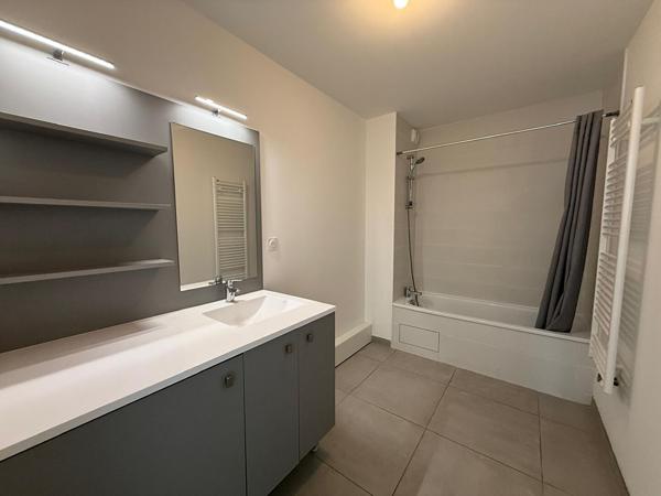 À LOUER - TOULOUSE SAINT-MARTIN-DU-TOUCH  T4 de 95 m² avec balcon 17,6 m² - 2 parking sous sol - G1330