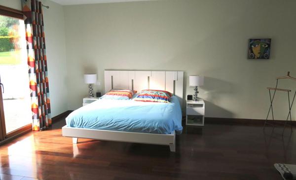 Demeure de prestige de 349m2 avec piscine et grand jardin