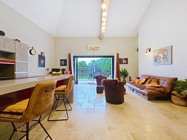 Maison en pierre au calme