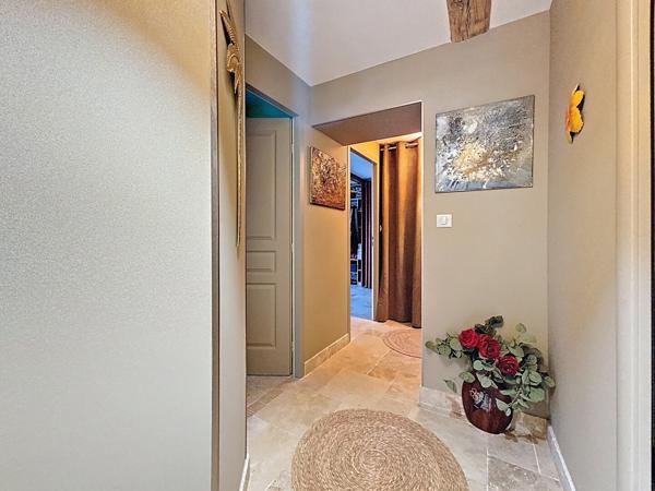 Maison en pierre au calme