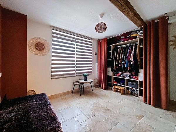 Maison en pierre au calme