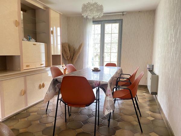 MAISON de plain-pied  avec sous-sol complet