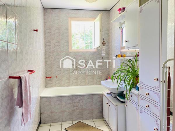 MAISON de plain-pied  avec sous-sol complet