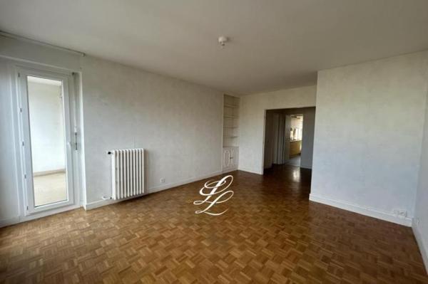 Location - Appartement 3 pièces 64 m 2 RENNES (35000)