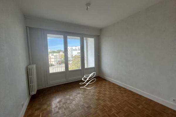 Location - Appartement 3 pièces 64 m 2 RENNES (35000)