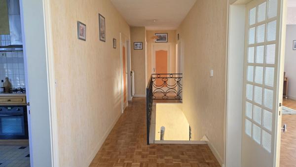 MAISON 6P + GARAGE + JARDIN - CENTRE-BOURG - PROCHE COMMODITES