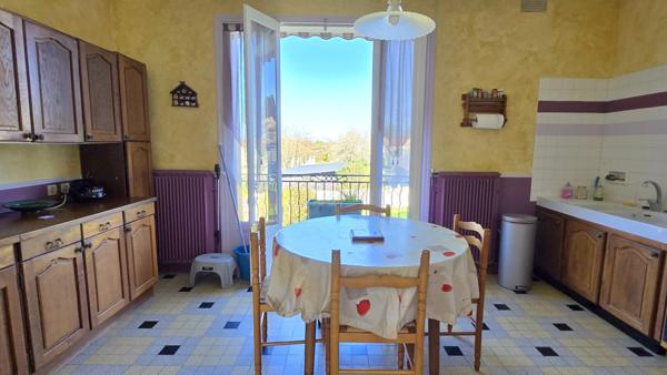 MAISON 6P + GARAGE + JARDIN - CENTRE-BOURG - PROCHE COMMODITES