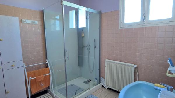 MAISON 6P + GARAGE + JARDIN - CENTRE-BOURG - PROCHE COMMODITES