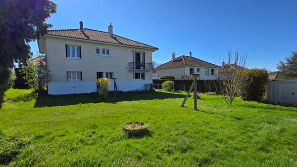MAISON 6P + GARAGE + JARDIN - CENTRE-BOURG - PROCHE COMMODITES