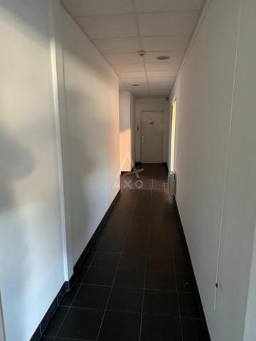 À Louer – Ensemble de bureaux + espaces techniques / stockage