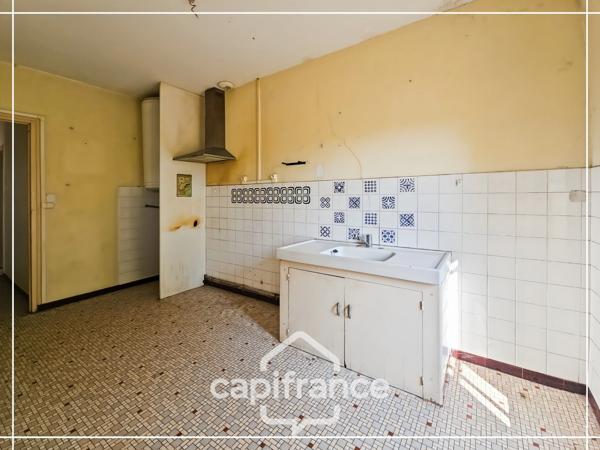 Maison en pierre, plain-pied, 2 chambres, au calme avec jardin à MONJOI (82400)
