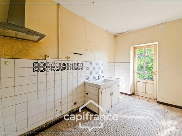 Maison en pierre, plain-pied, 2 chambres, au calme avec jardin à MONJOI (82400)