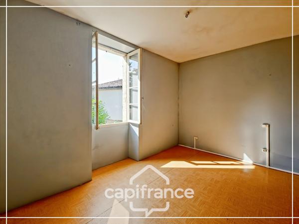 Maison en pierre, plain-pied, 2 chambres, au calme avec jardin à MONJOI (82400)